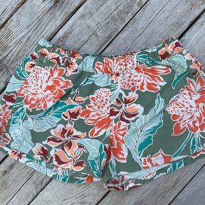 Patagonia Women's Barely Baggies Shorts, Tropical Floral Print, Size Medium